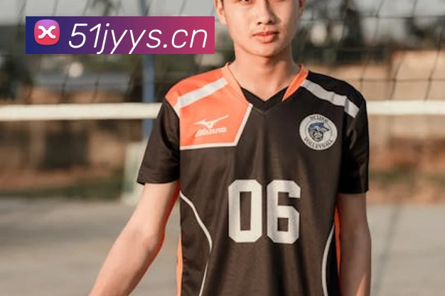 中国男篮今晚比赛现场直播：CCTV5全程转播，焦点对决不容错过！